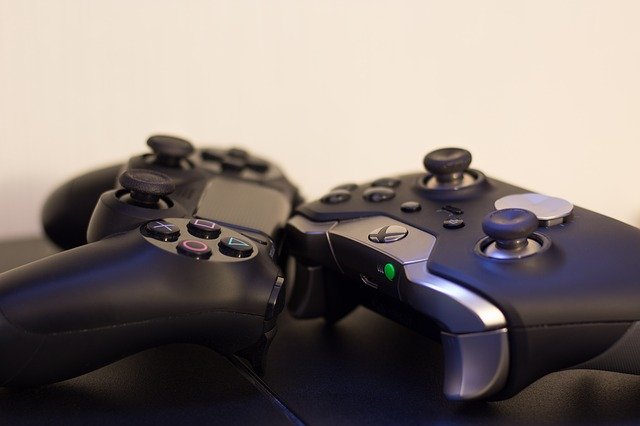 Herní konzole ps4